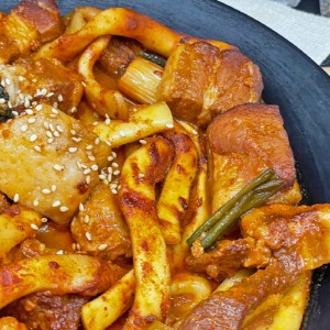[부산 창고] 부산 밀떡 매콤 삼겹찜 700g